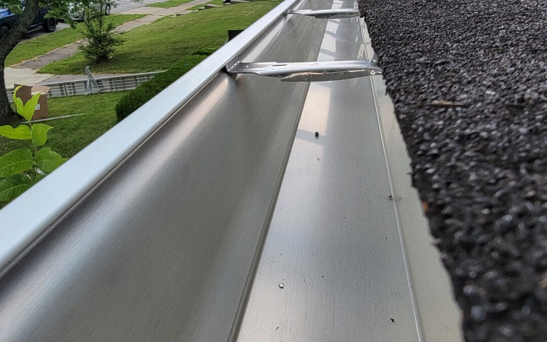 4 Problems That Can Occur Due to Clogged Gutters