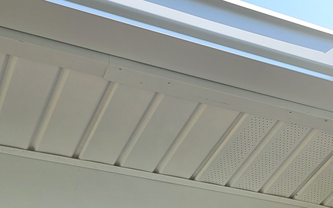 Guide to Understanding the History and Impact of Wood and Vinyl Soffits on Gutter Systems – Cardinal Gutters, Louisville, Kentucky